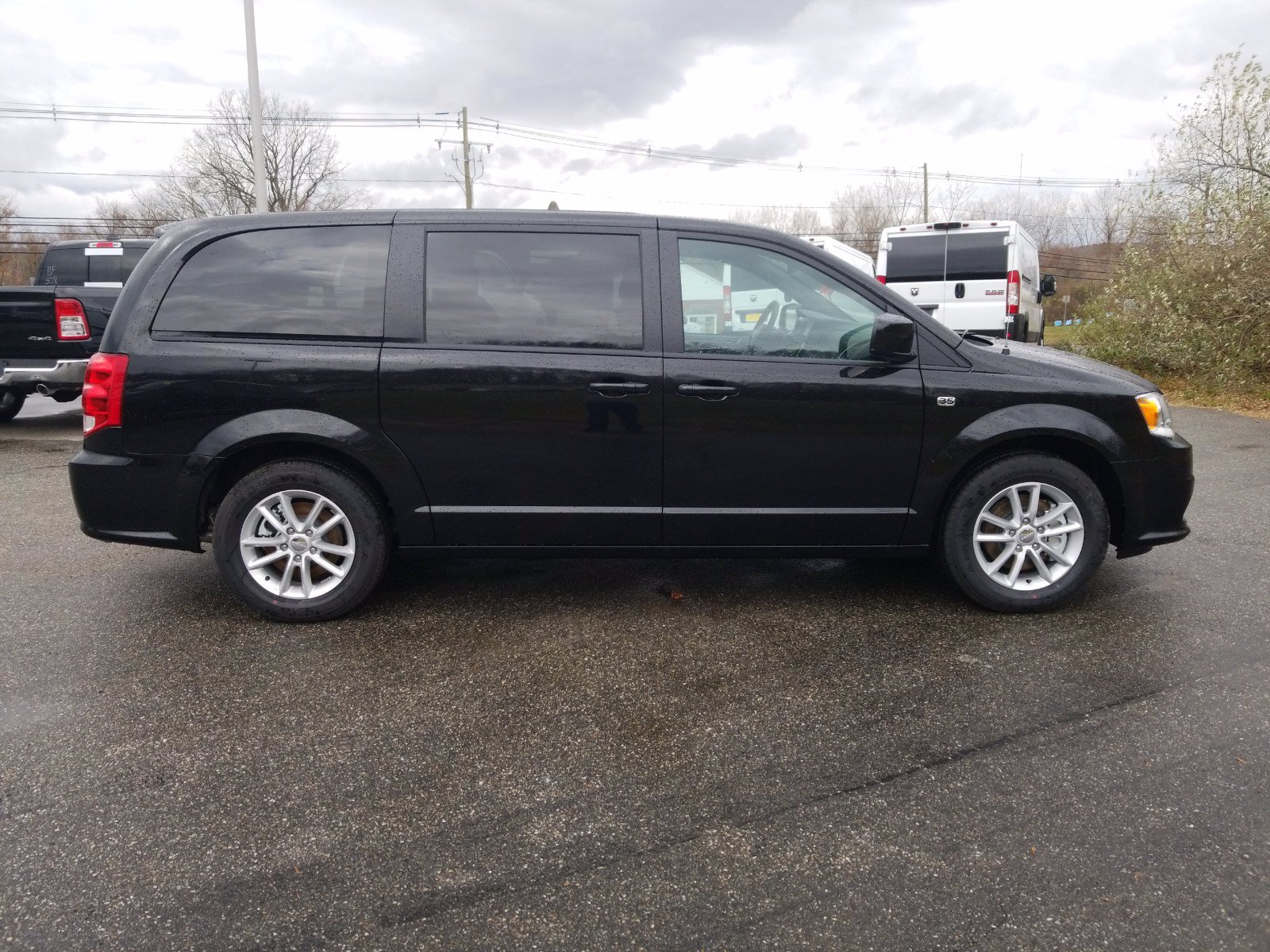 New 2019 Dodge Grand Caravan Se 35th Anniversary Edition Passenger Van In Colchester D6688 0674